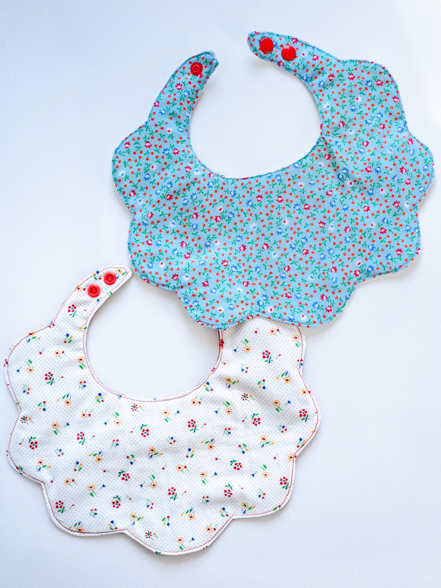 Scallop Edge Baby Bib